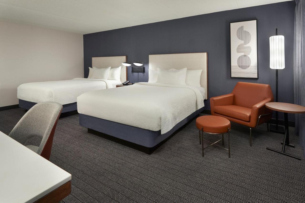 Готель Courtyard By Marriott Toronto Mississauga/Meadowvale Екстер'єр фото
